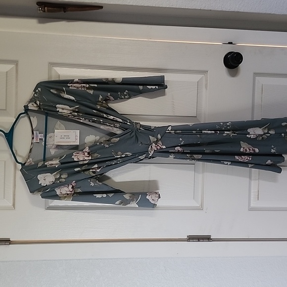 Lularoe Michelle wrap dress - Picture 1 of 2